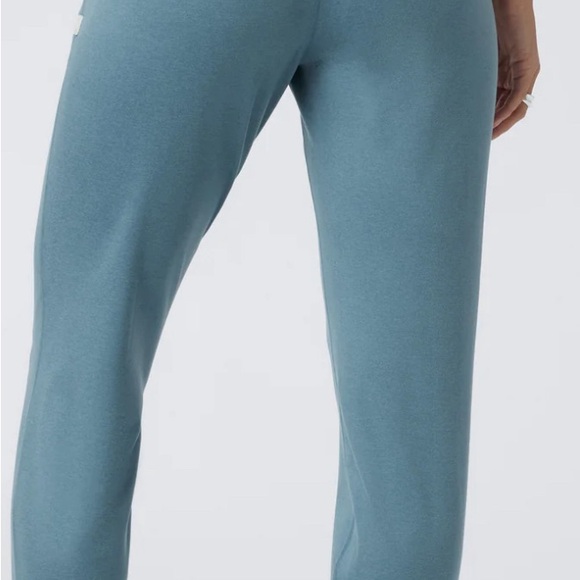 Performance Joggers  Smoke blue Heather  XS . Retail  94 plus tax asking 70 - Picture 3 of 4